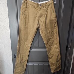 Classic Men's Khaki Chinos